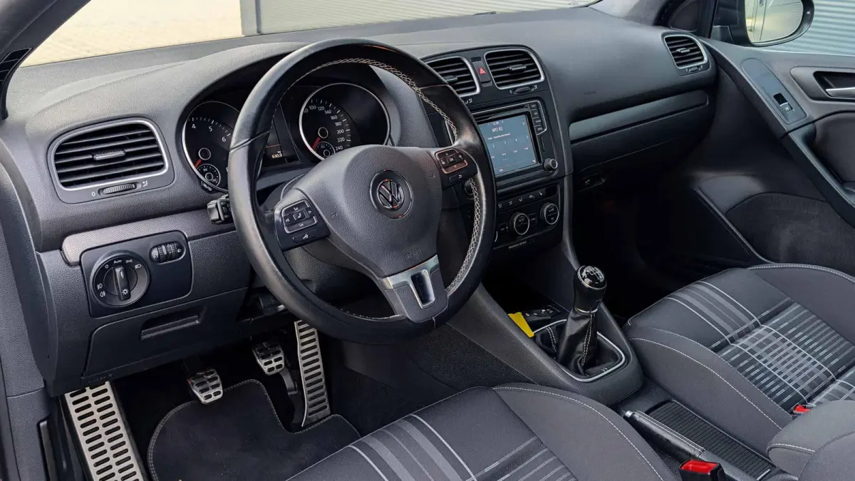 1.4 TSI 125pk Lounge | Navigatie | App Connect | Stoelverwarming