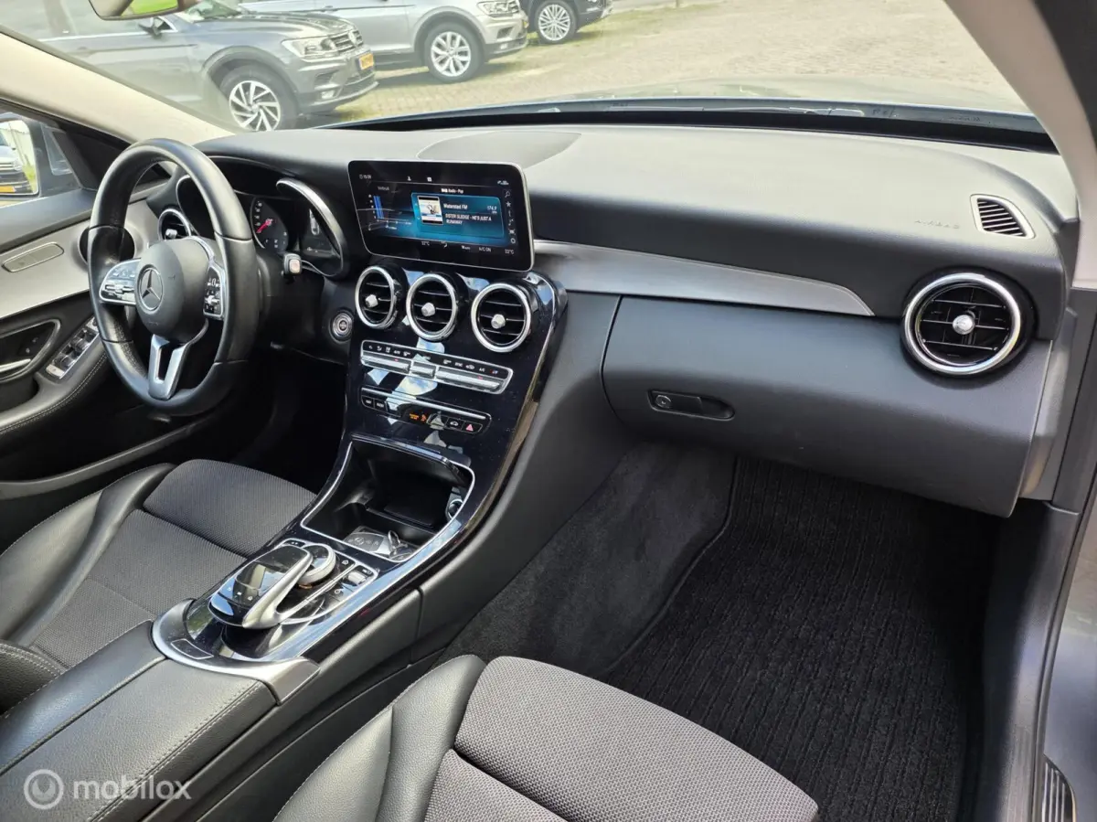 180 automaat/navi/carplay/lm