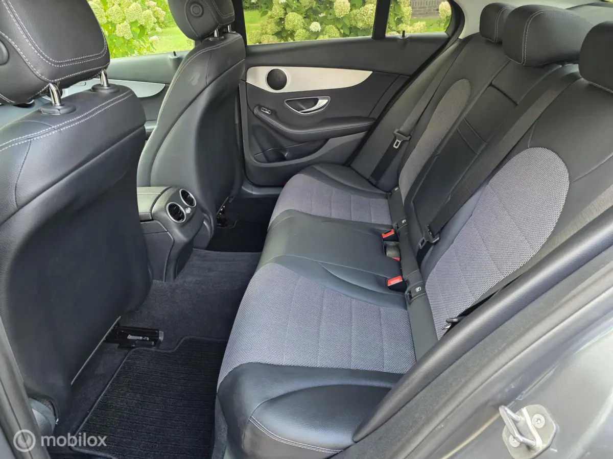 180 automaat/navi/carplay/lm