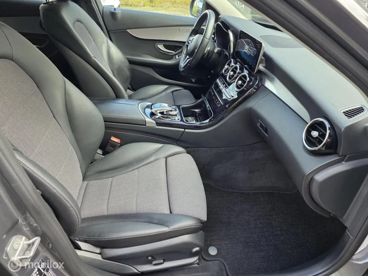 180 automaat/navi/carplay/lm