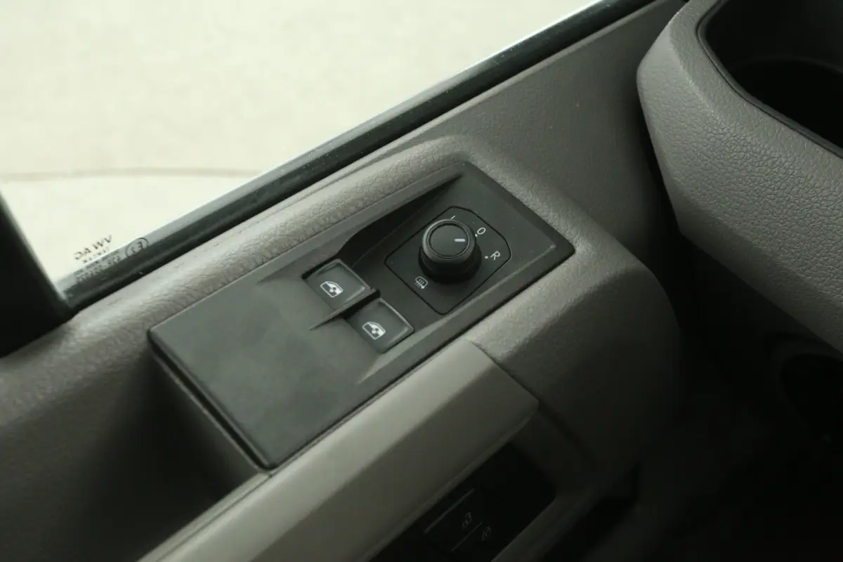 2.0 TDI 140PK L3H2 | Airco | Cruise | Carplay | Navi | Parkeersensoren