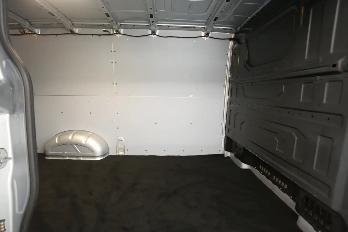 2.0 TDI 140PK L3H2 | Airco | Cruise | Carplay | Navi | Parkeersensoren
