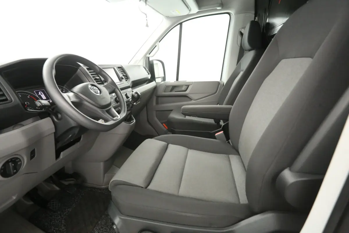 2.0 TDI 140PK L3H2 | Airco | Cruise | Carplay | Navi | Parkeersensoren