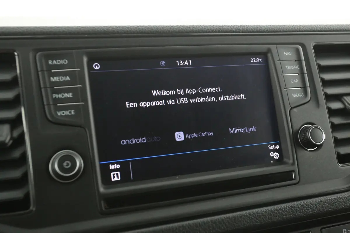 2.0 TDI 140PK L3H2 | Airco | Cruise | Carplay | Navi | Parkeersensoren