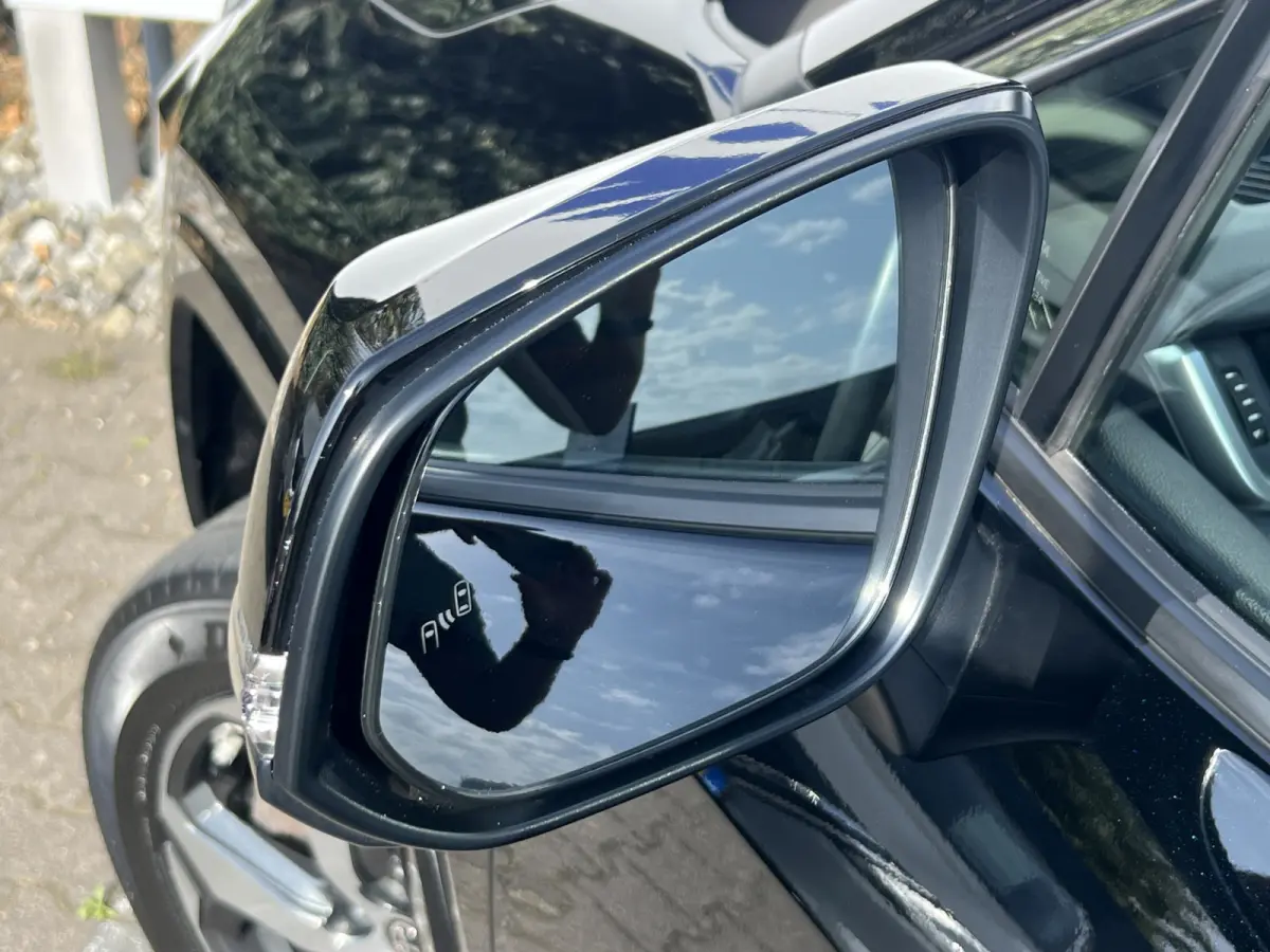 2.5 Plug-in Hybrid AWD Style | Trekhaak | HUD | Camera | LED | Carplay