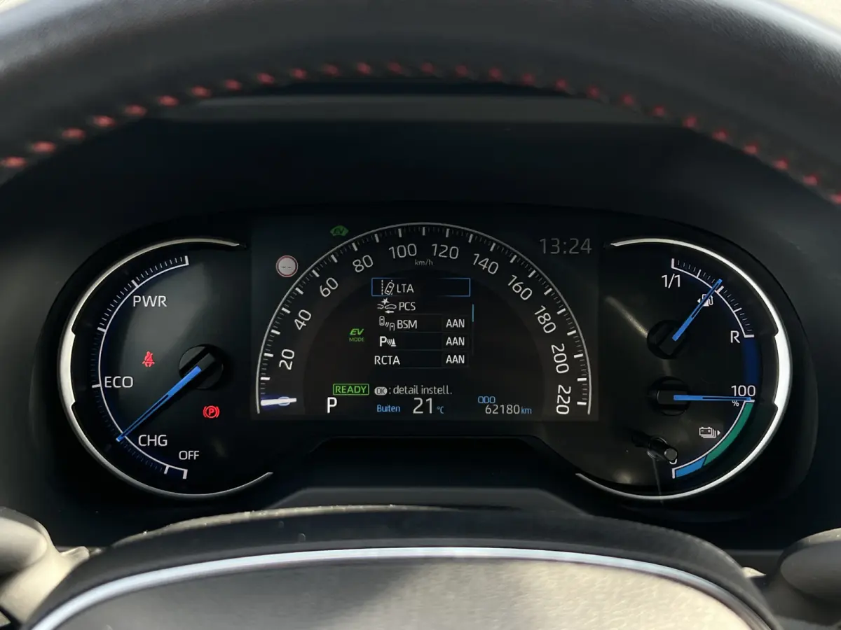 2.5 Plug-in Hybrid AWD Style | Trekhaak | HUD | Camera | LED | Carplay