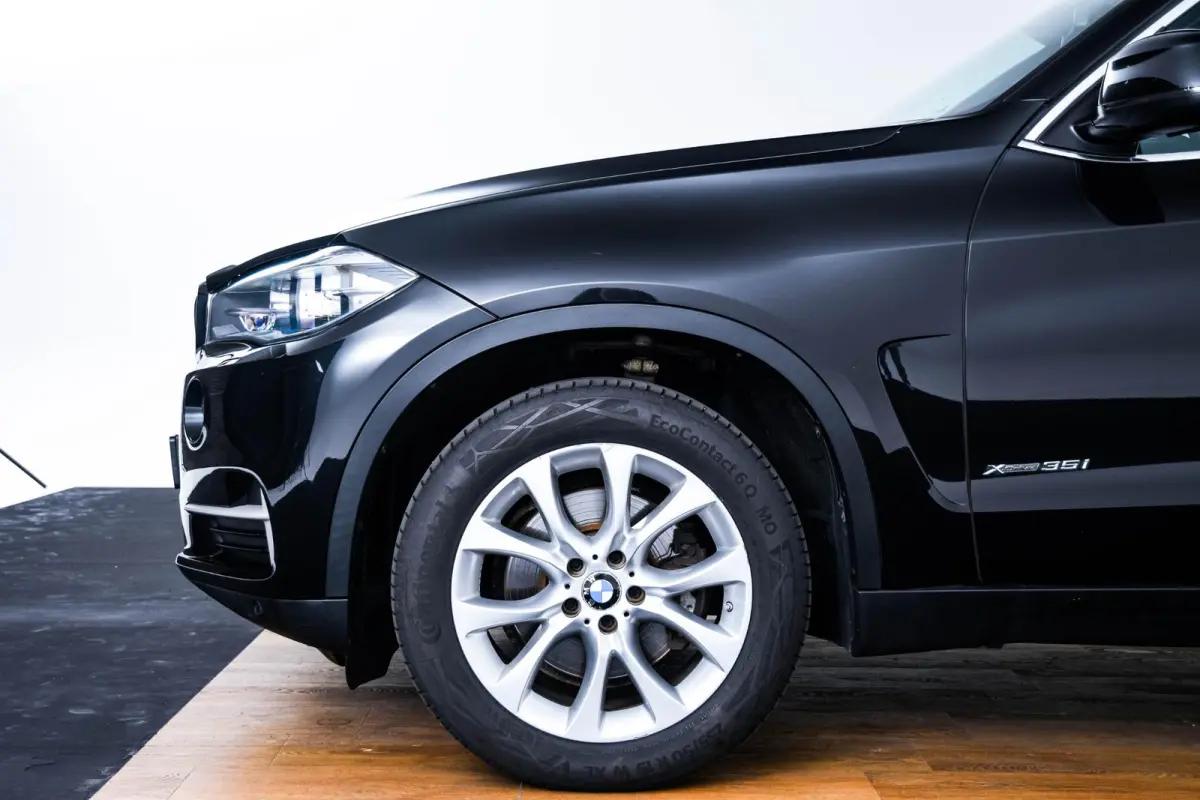 xDrive35i High Executive Soft Close - Comfortstoelen - ndividual hemelbekleding in Anthrazit - Comfort Access - LED mistlampen voor - Driving Assistant - Elektrisch verwarmde voorstoelen -