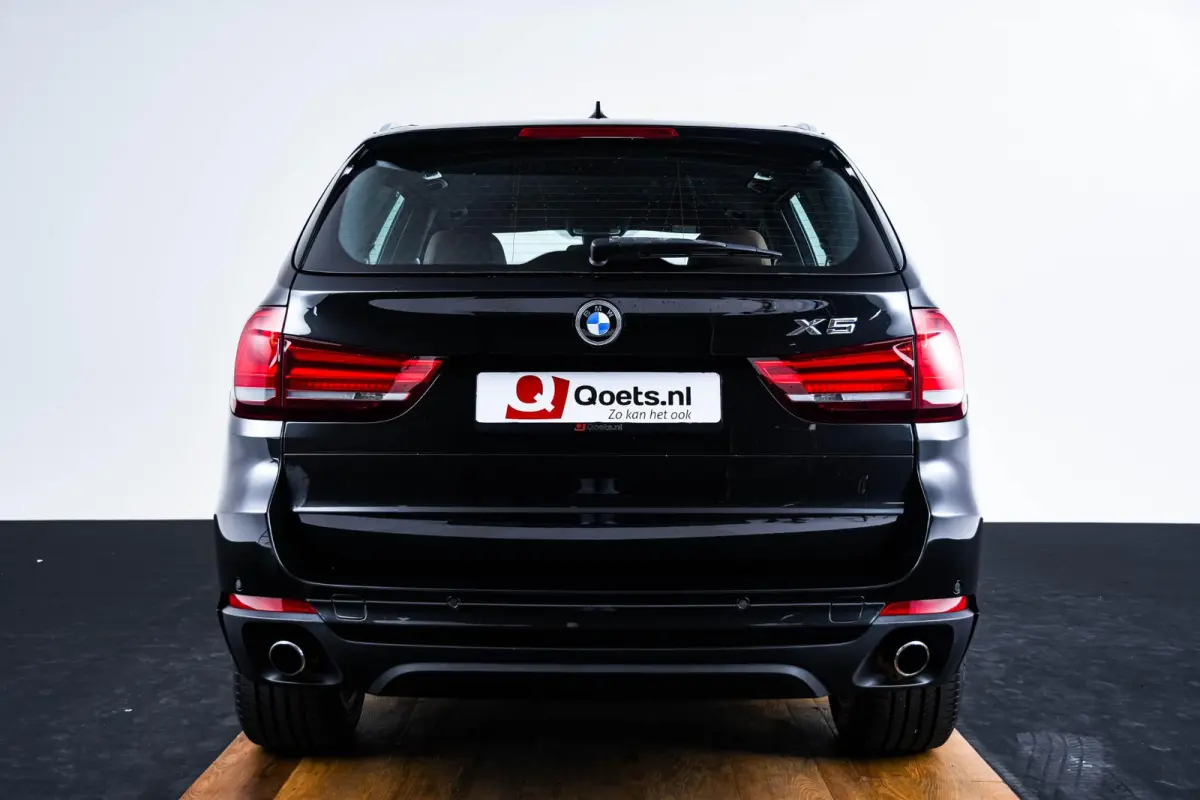 xDrive35i High Executive Soft Close - Comfortstoelen - ndividual hemelbekleding in Anthrazit - Comfort Access - LED mistlampen voor - Driving Assistant - Elektrisch verwarmde voorstoelen -