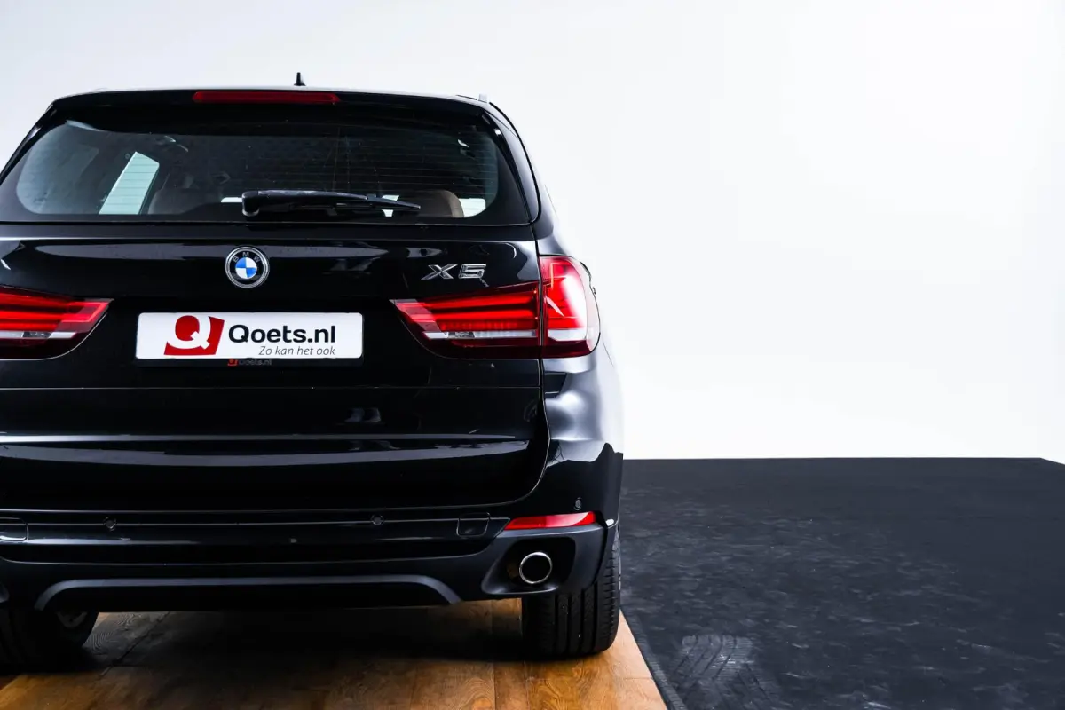 xDrive35i High Executive Soft Close - Comfortstoelen - ndividual hemelbekleding in Anthrazit - Comfort Access - LED mistlampen voor - Driving Assistant - Elektrisch verwarmde voorstoelen -