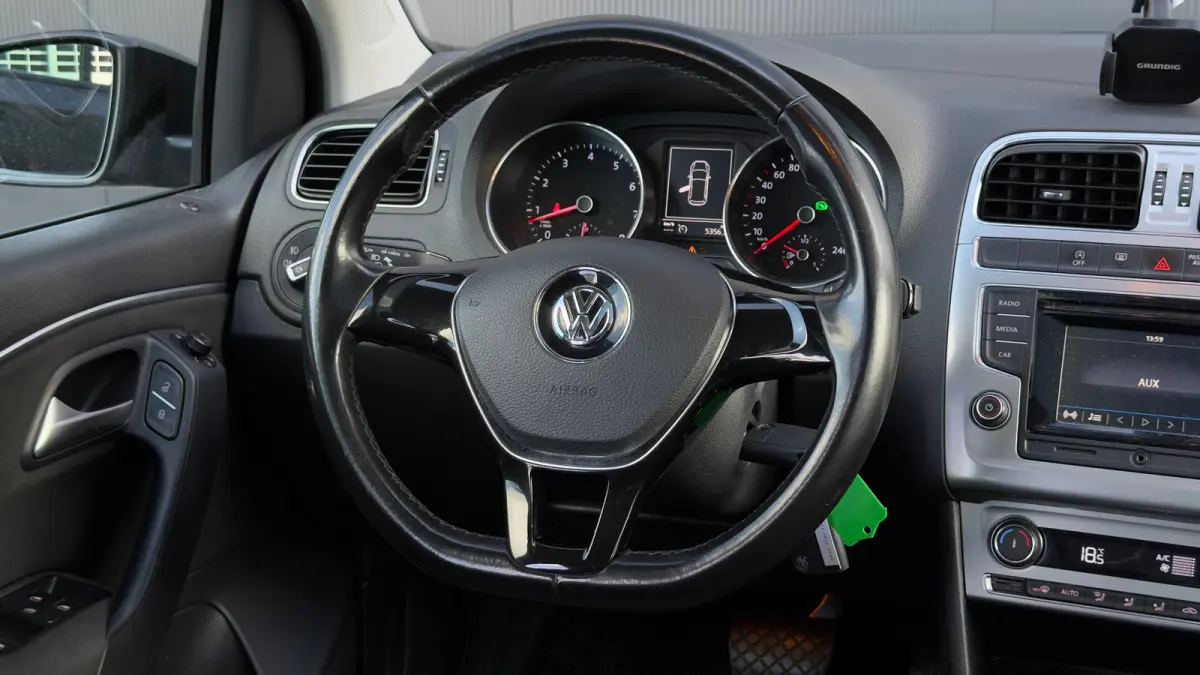 90pk 1.2 TSI Highline DSG | Panoramadak | Climate Control | Parkeerhulp V+A | Cruise Control | 16" |