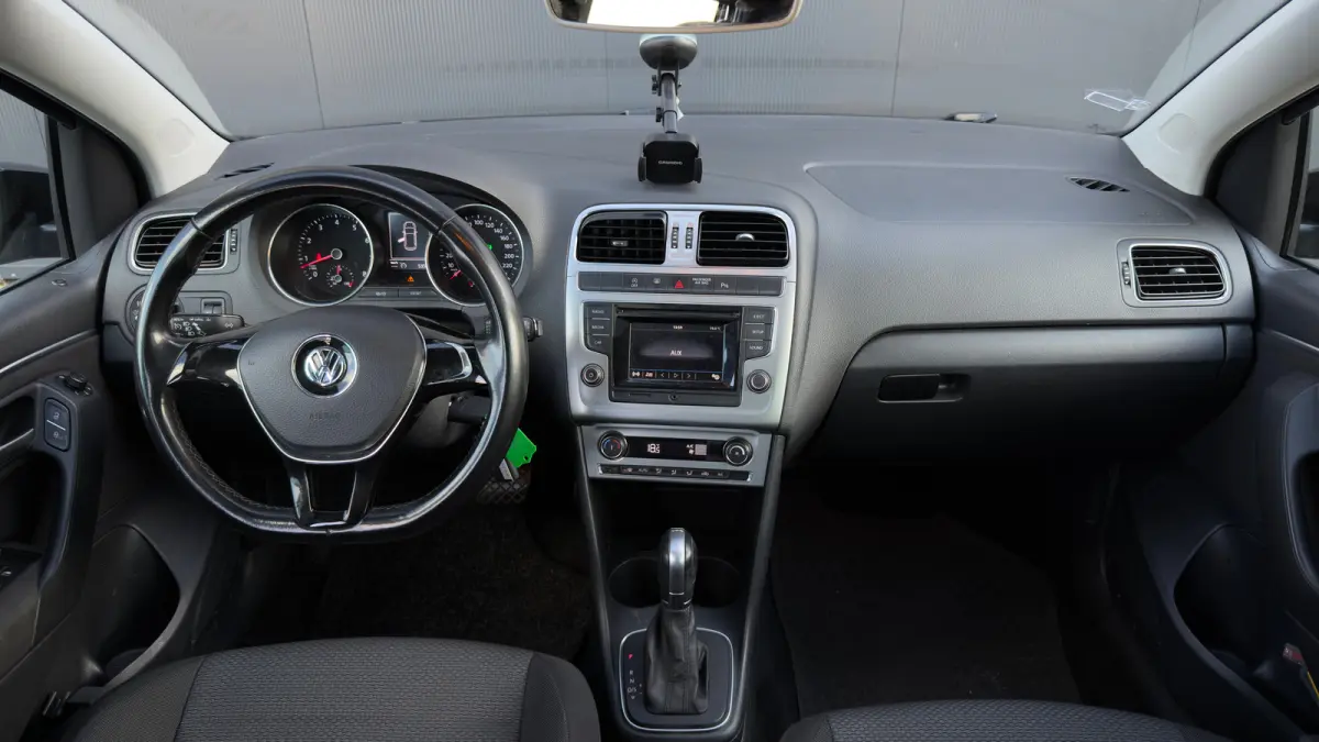 90pk 1.2 TSI Highline DSG | Panoramadak | Climate Control | Parkeerhulp V+A | Cruise Control | 16" |