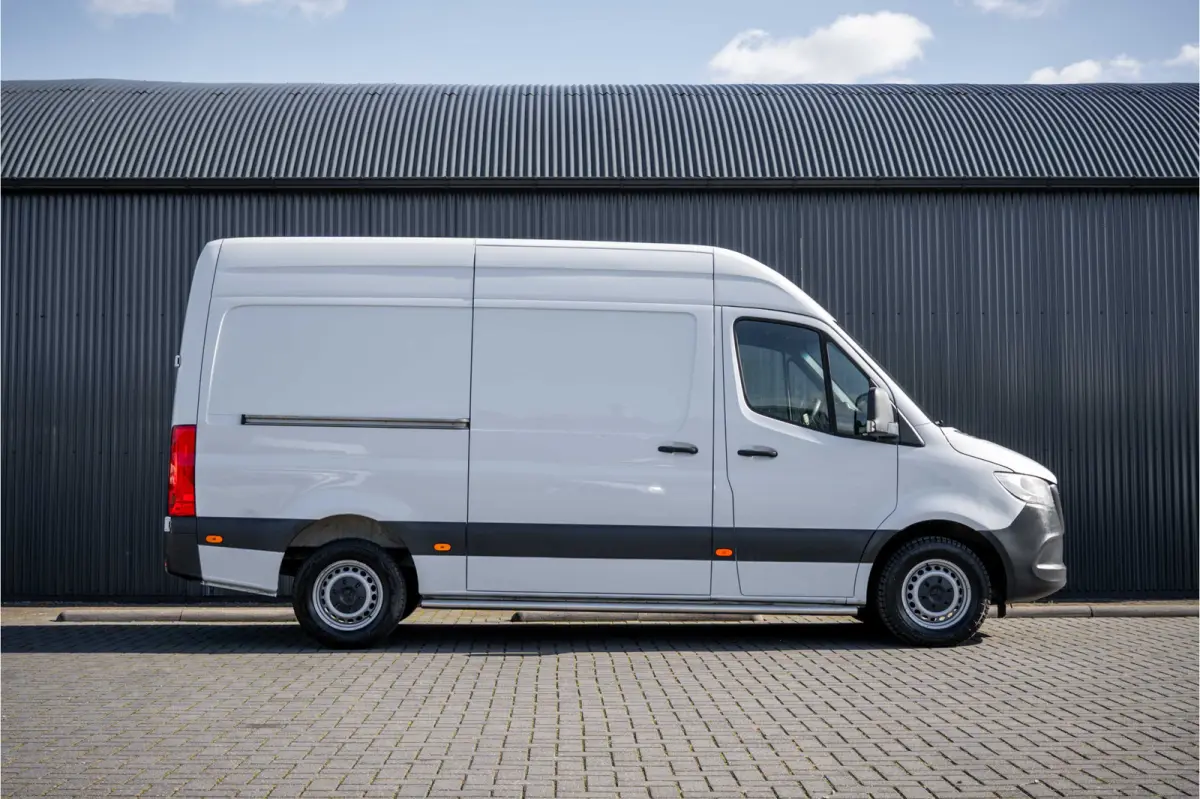 311 CDI RWD L2H2 | Volledig Ingericht | Mbux | Camera | Climatronic