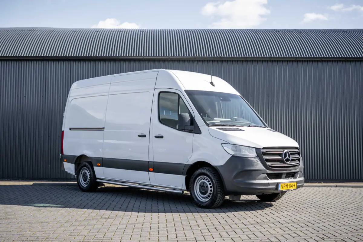 311 CDI RWD L2H2 | Volledig Ingericht | Mbux | Camera | Climatronic