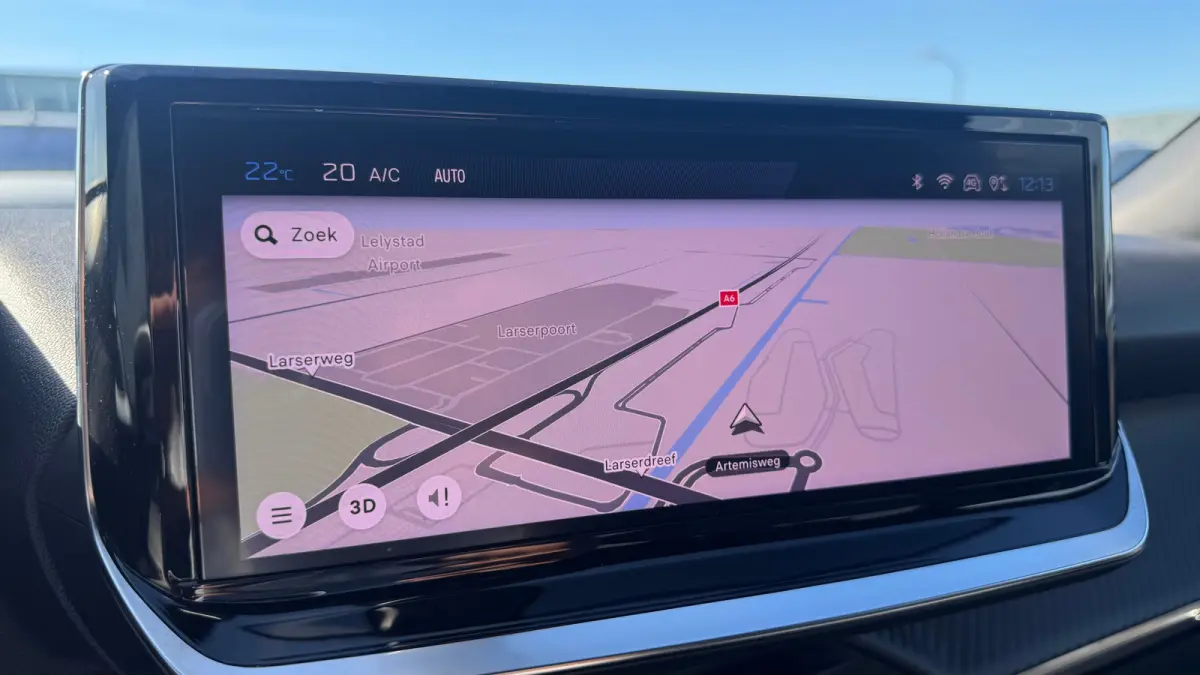 1.2 PURETECH 130PK ALLURE PACK AUTOMAAT / NAVI / LEDER / CLIMA / LED / PDC / 17" LMV / FACELIFT / APPLE CARPLAY / CAMERA / ADAPT. CRUISECONTROL !!