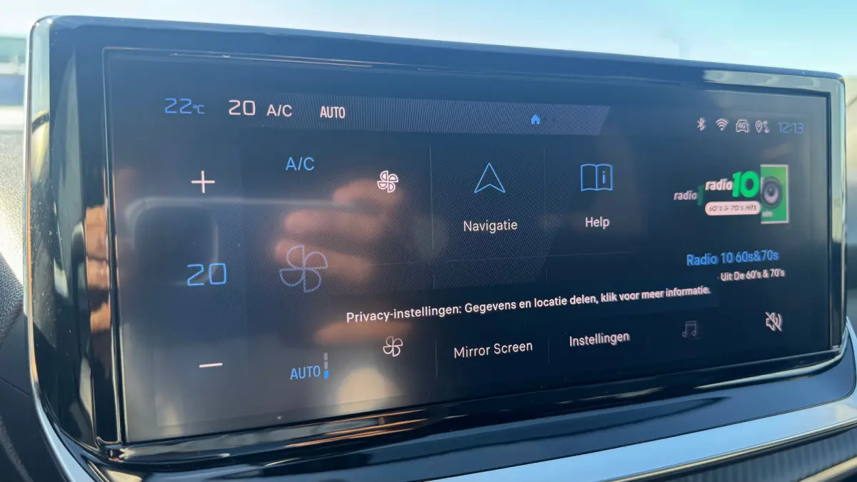 1.2 PURETECH 130PK ALLURE PACK AUTOMAAT / NAVI / LEDER / CLIMA / LED / PDC / 17" LMV / FACELIFT / APPLE CARPLAY / CAMERA / ADAPT. CRUISECONTROL !!