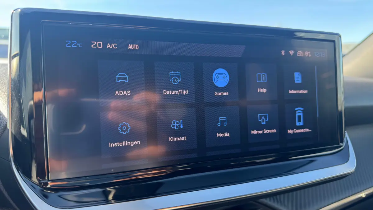 1.2 PURETECH 130PK ALLURE PACK AUTOMAAT / NAVI / LEDER / CLIMA / LED / PDC / 17" LMV / FACELIFT / APPLE CARPLAY / CAMERA / ADAPT. CRUISECONTROL !!