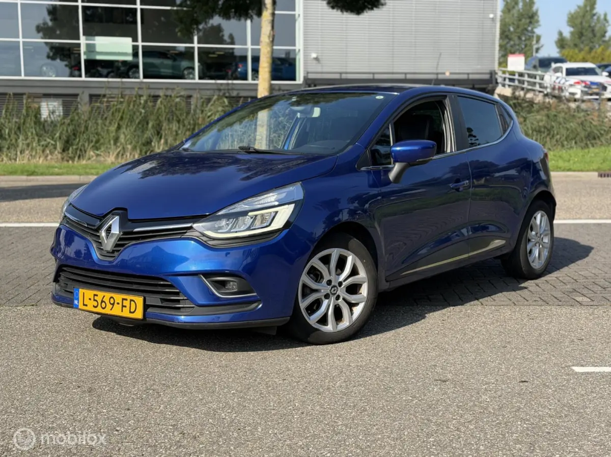 Clio TCe Bose LED CRUISE AIRCO KEYLESS