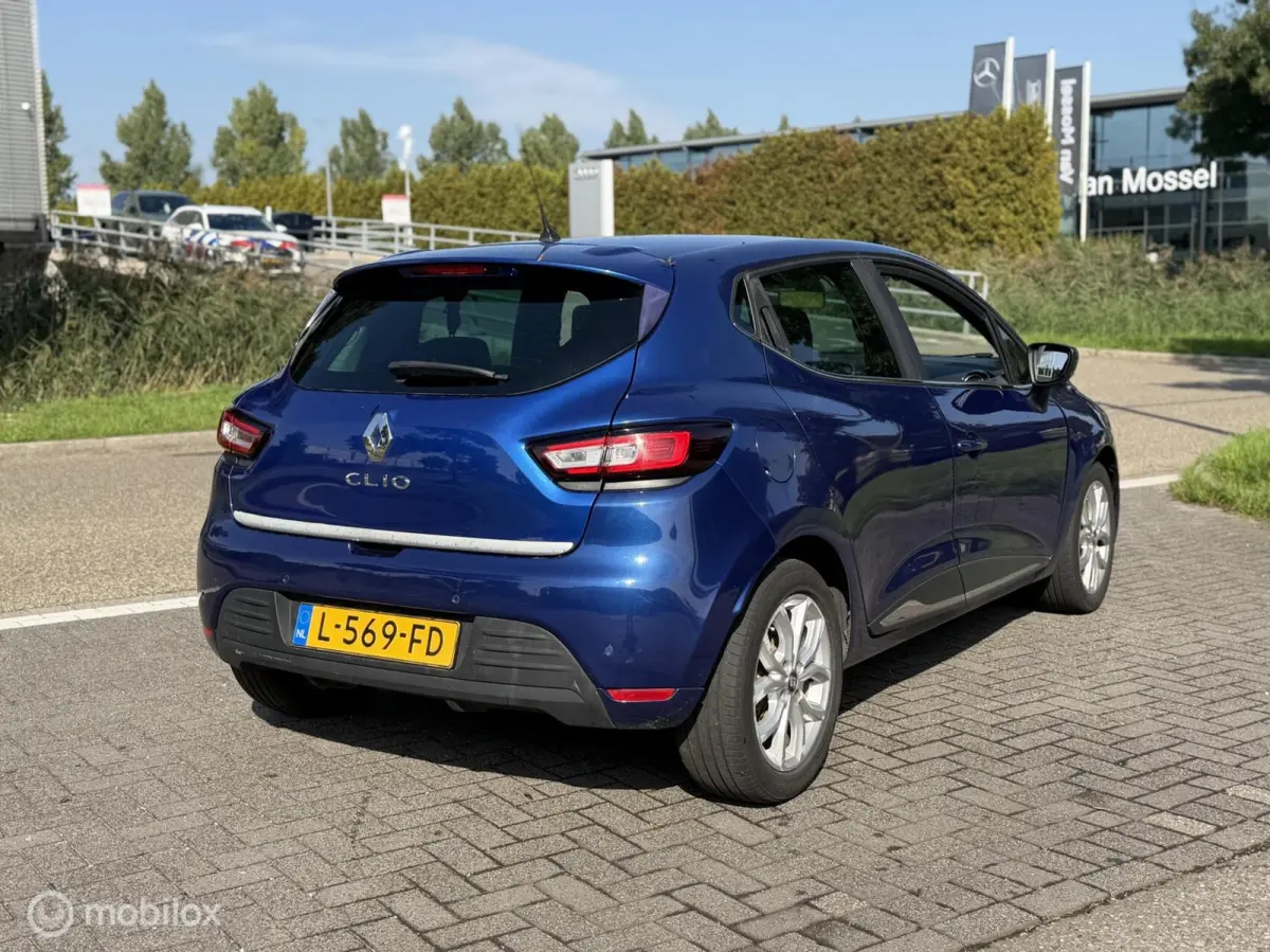 Clio TCe Bose LED CRUISE AIRCO KEYLESS