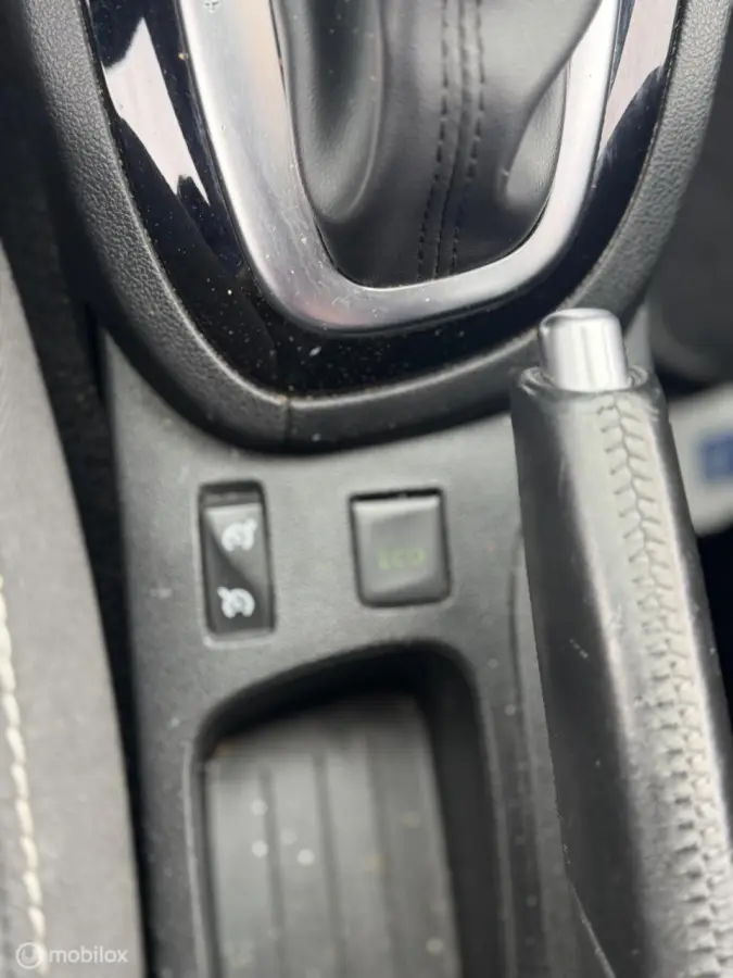 Clio TCe Bose LED CRUISE AIRCO KEYLESS