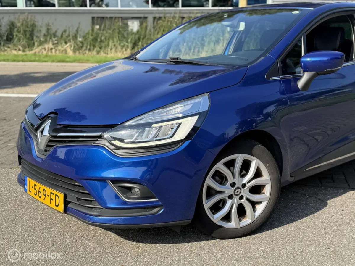 Clio TCe Bose LED CRUISE AIRCO KEYLESS