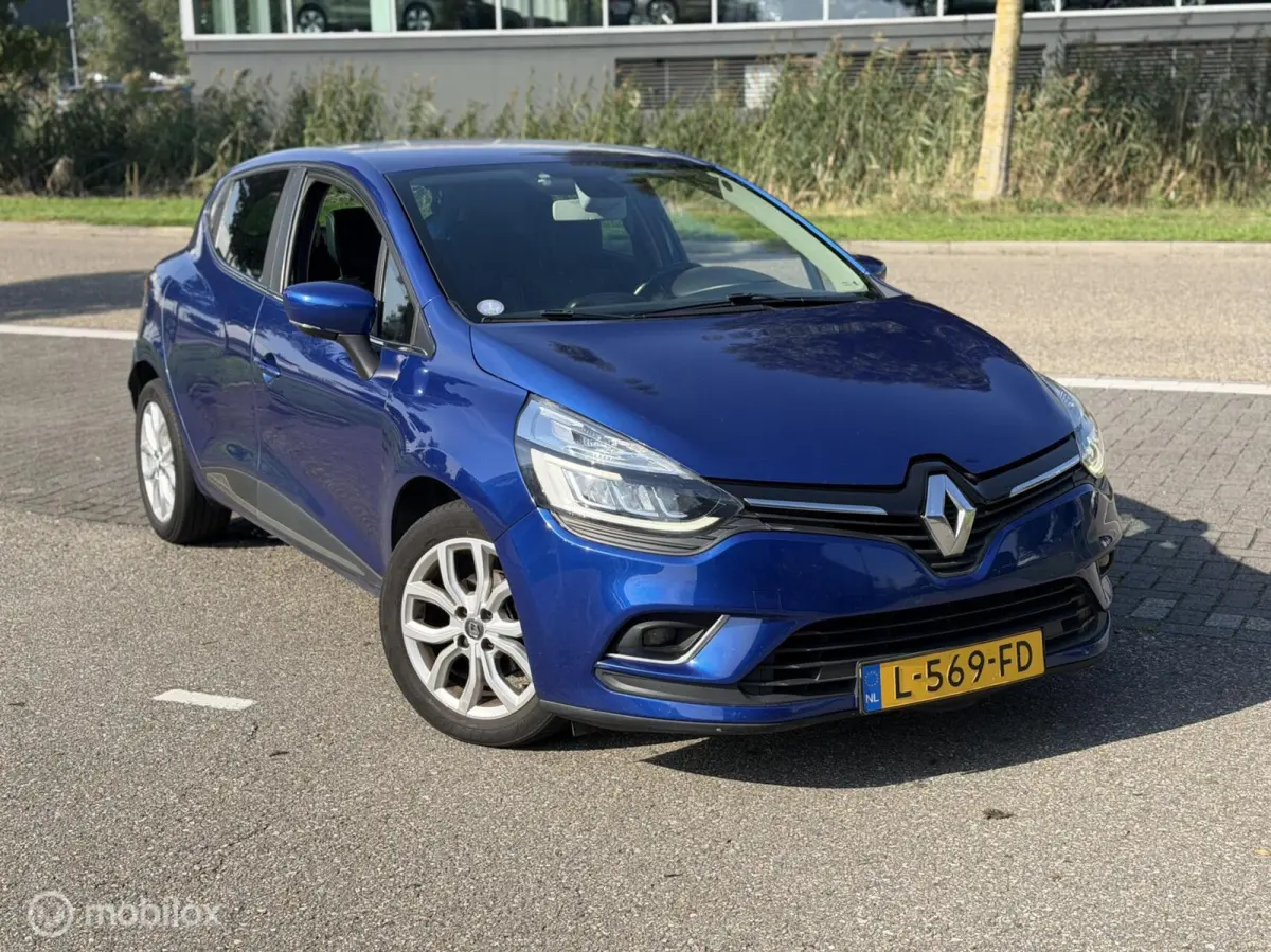 Clio TCe Bose LED CRUISE AIRCO KEYLESS