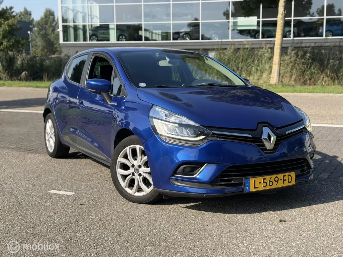 Clio TCe Bose LED CRUISE AIRCO KEYLESS