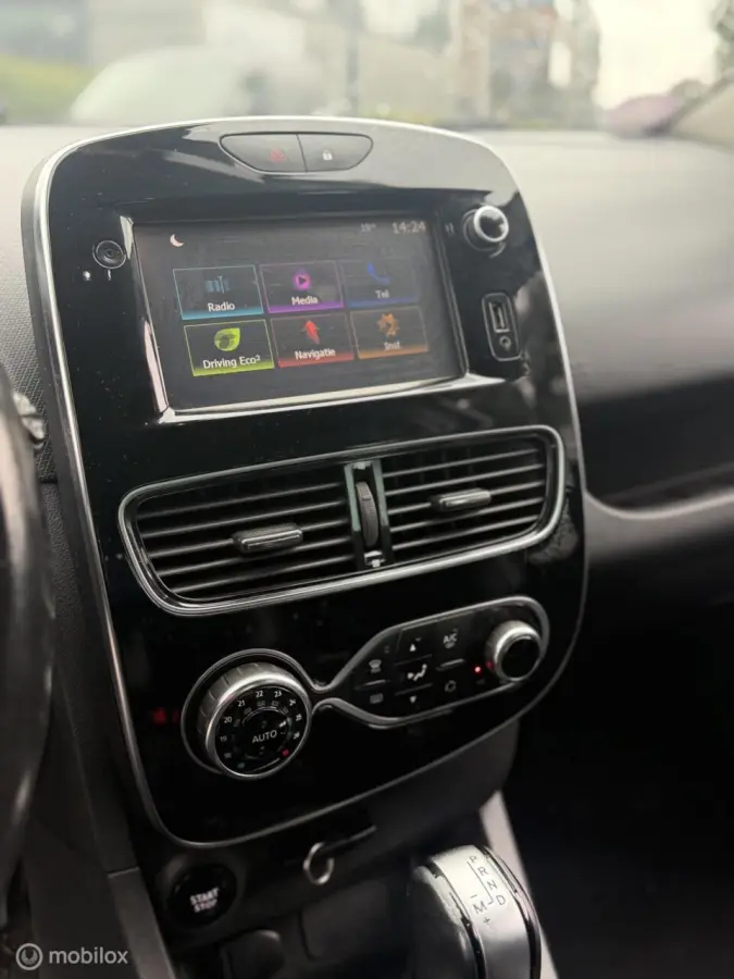 Clio TCe Bose LED CRUISE AIRCO KEYLESS