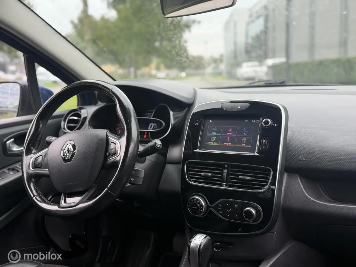 Clio TCe Bose LED CRUISE AIRCO KEYLESS