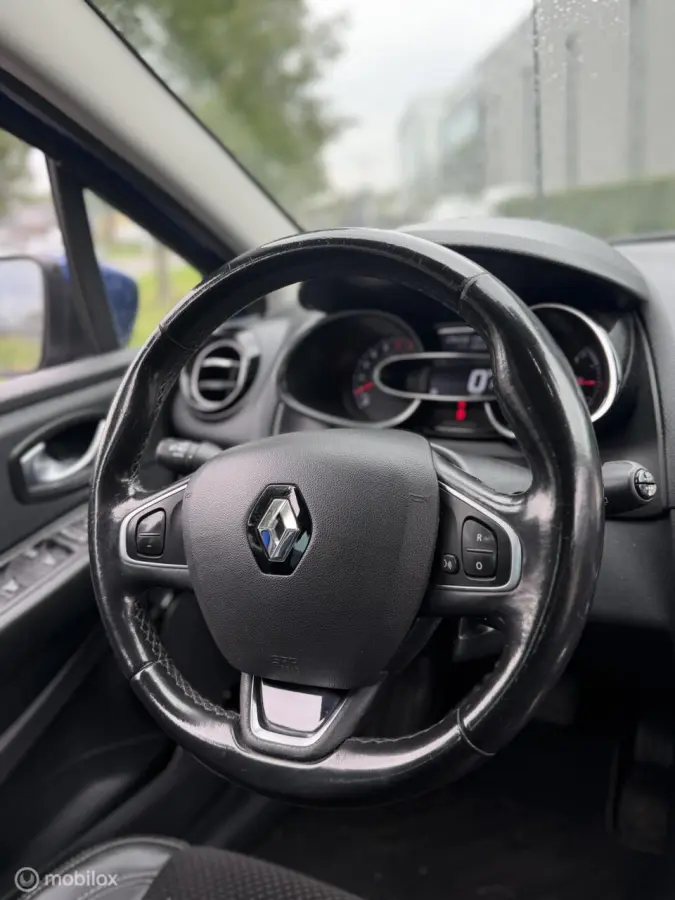 Clio TCe Bose LED CRUISE AIRCO KEYLESS