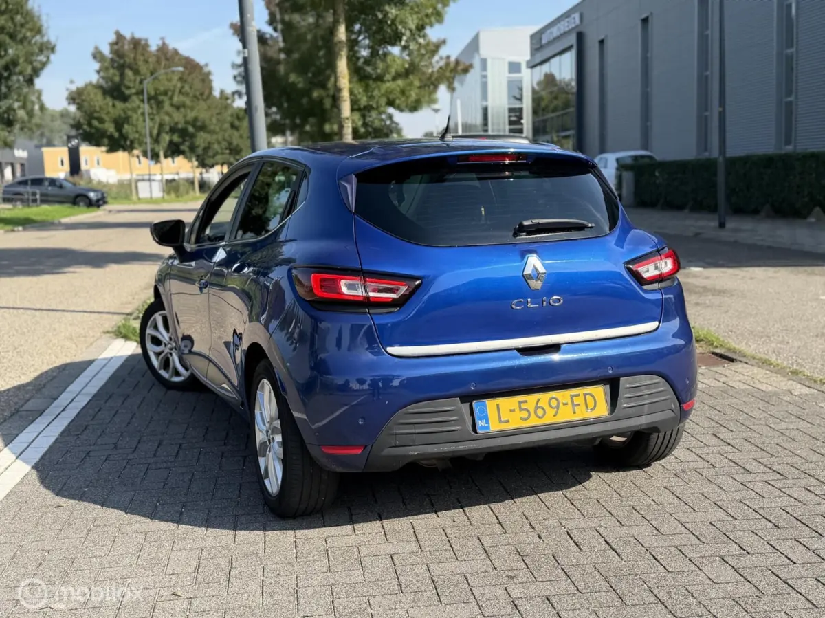 Clio TCe Bose LED CRUISE AIRCO KEYLESS