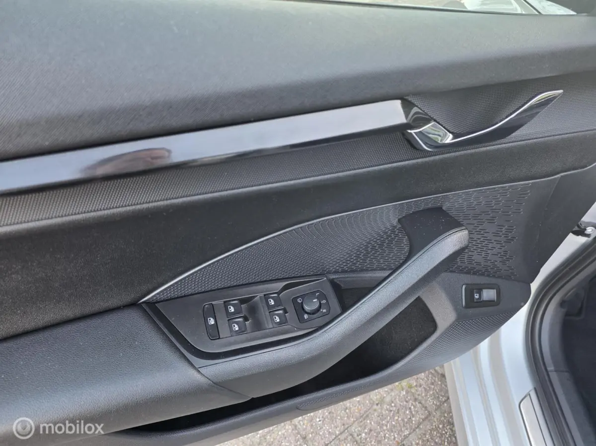 1.4 TSI iV PHEV Sportline /Navi/carplay.