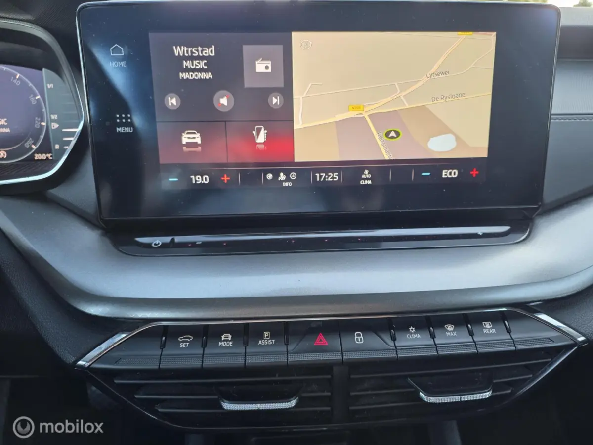 1.4 TSI iV PHEV Sportline /Navi/carplay.