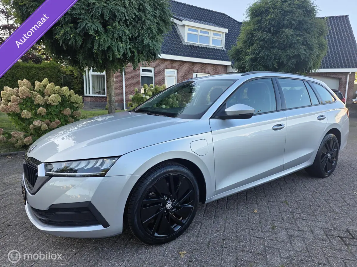 1.4 TSI iV PHEV Sportline /Navi/carplay.
