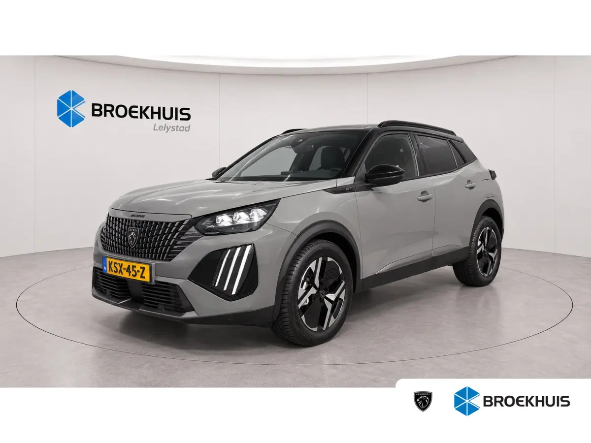 1.2 PURETECH 130PK GT PACK AUTOMAAT / NAVI / LEDER / CLIMA / LED / PDC / 17" LMV / APPLE CARPLAY / KEYLESS / CAMERA / ADAPT. CRUISECONTROL / NIEUWSTAAT !!