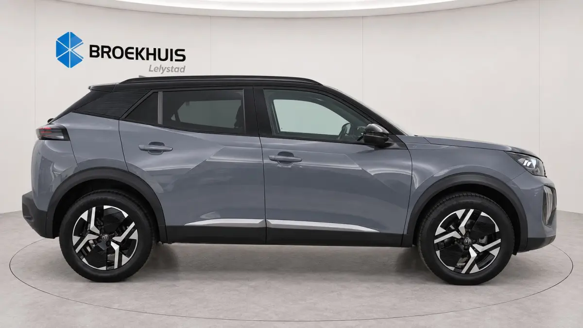 1.2 PURETECH 130PK GT PACK AUTOMAAT / NAVI / LEDER / CLIMA / LED / PDC / 17" LMV / APPLE CARPLAY / KEYLESS / CAMERA / ADAPT. CRUISECONTROL / NIEUWSTAAT !!
