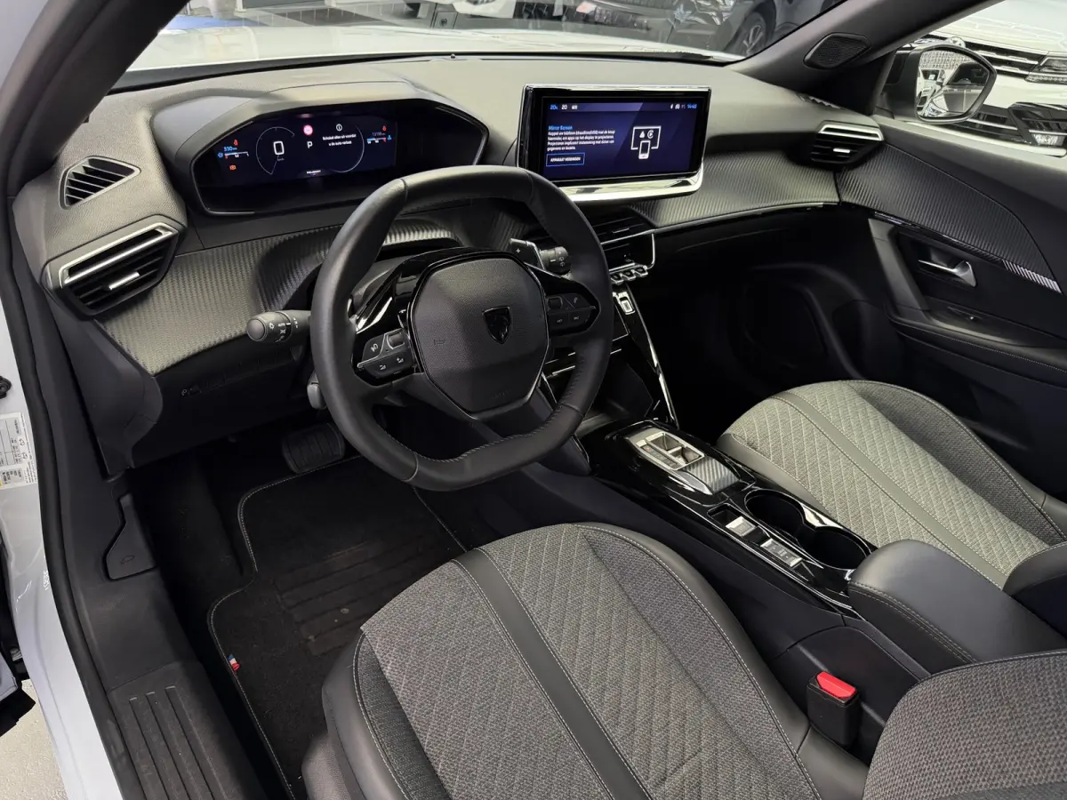 1.2 PureTech 130 Allure CarPlay