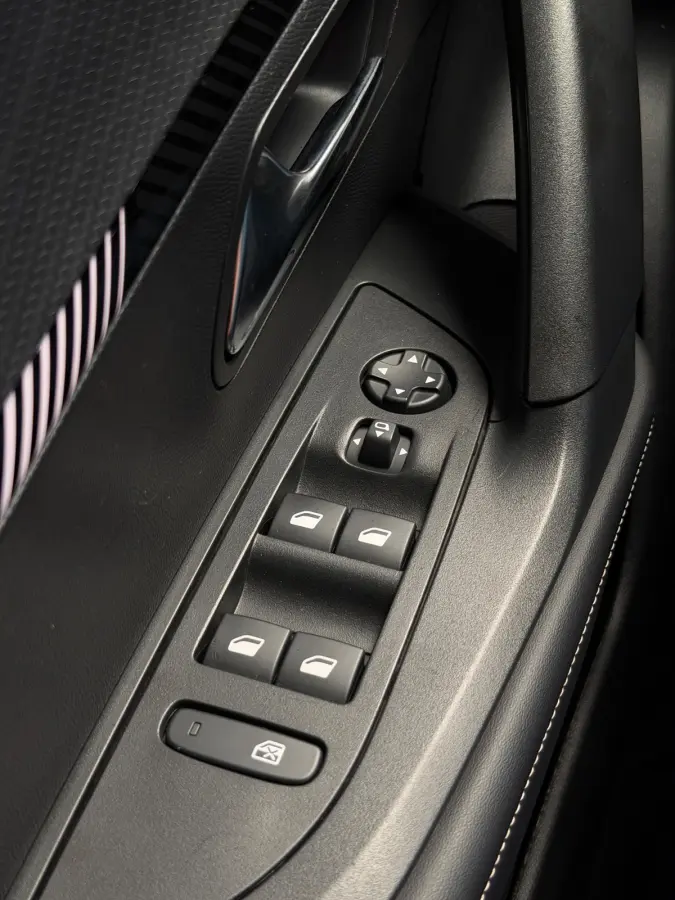 1.2 PureTech 130 Allure CarPlay