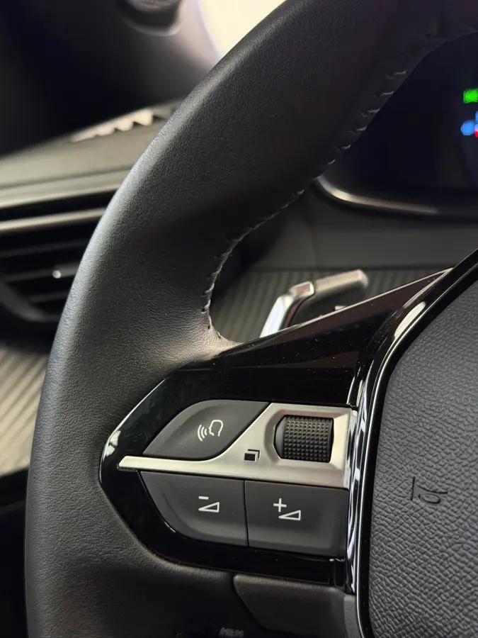 1.2 PureTech 130 Allure CarPlay
