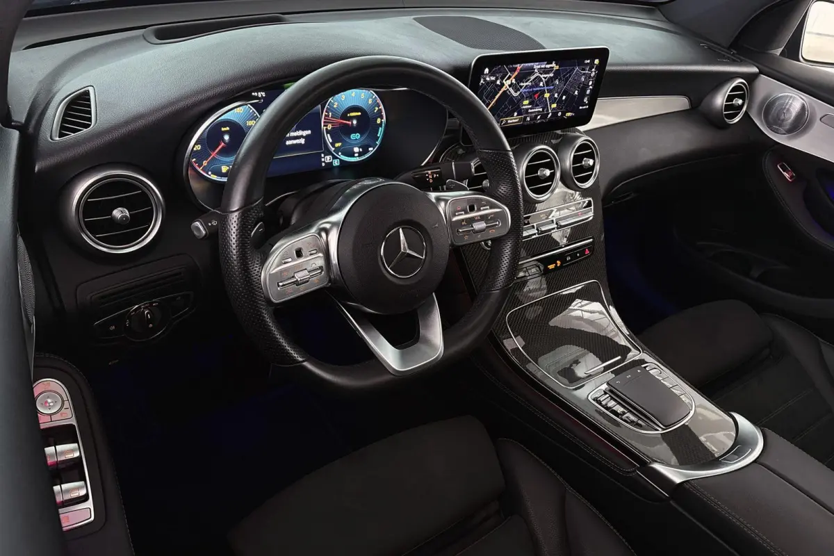 300e 4MATIC Premium Plus AMG Pano Burmester Luchtvering Treeplanken 20"