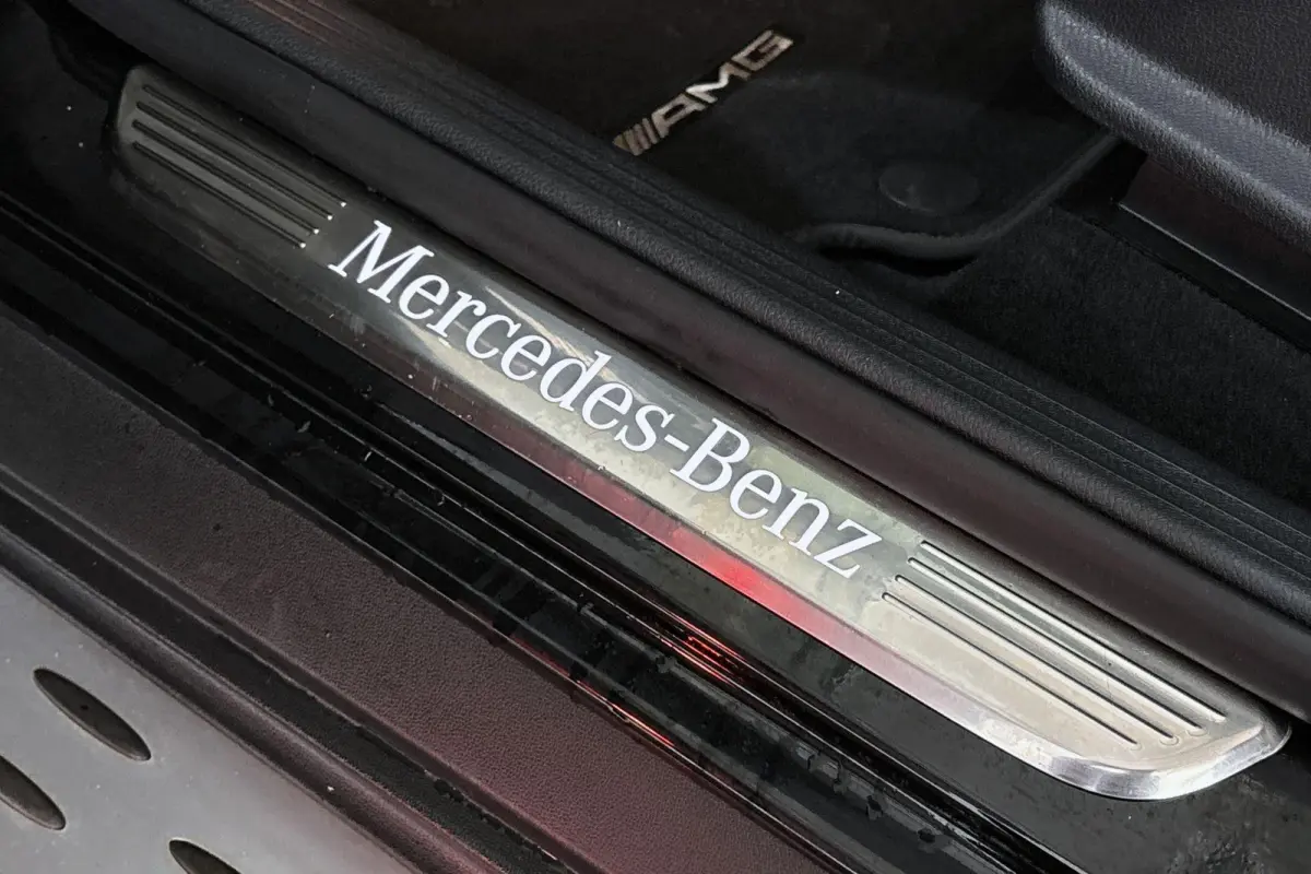 300e 4MATIC Premium Plus AMG Pano Burmester Luchtvering Treeplanken 20"