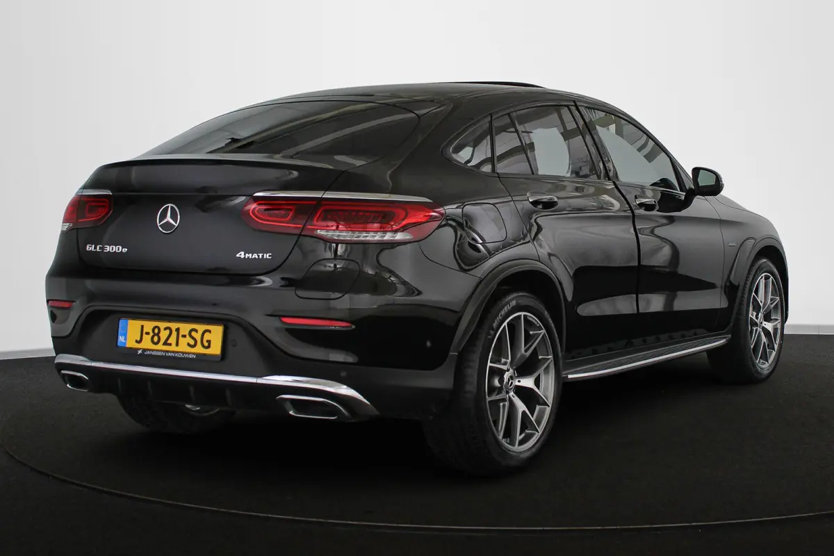300e 4MATIC Premium Plus AMG Pano Burmester Luchtvering Treeplanken 20"
