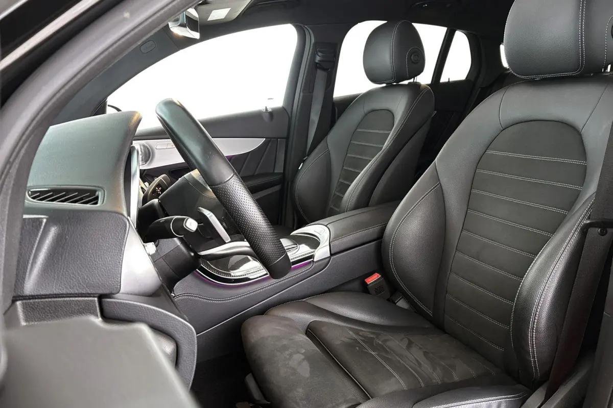 300e 4MATIC Premium Plus AMG Pano Burmester Luchtvering Treeplanken 20"