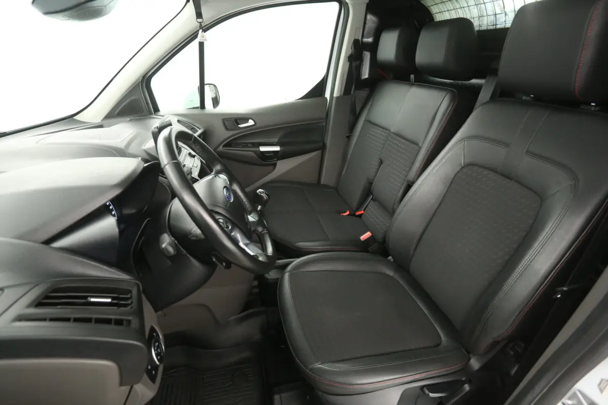 1.5 TDCI 120PK Sport | 3 Zits | Clima | Camera | Cruise | Bi-Xenon | Carplay | Navi | Parkeersens.