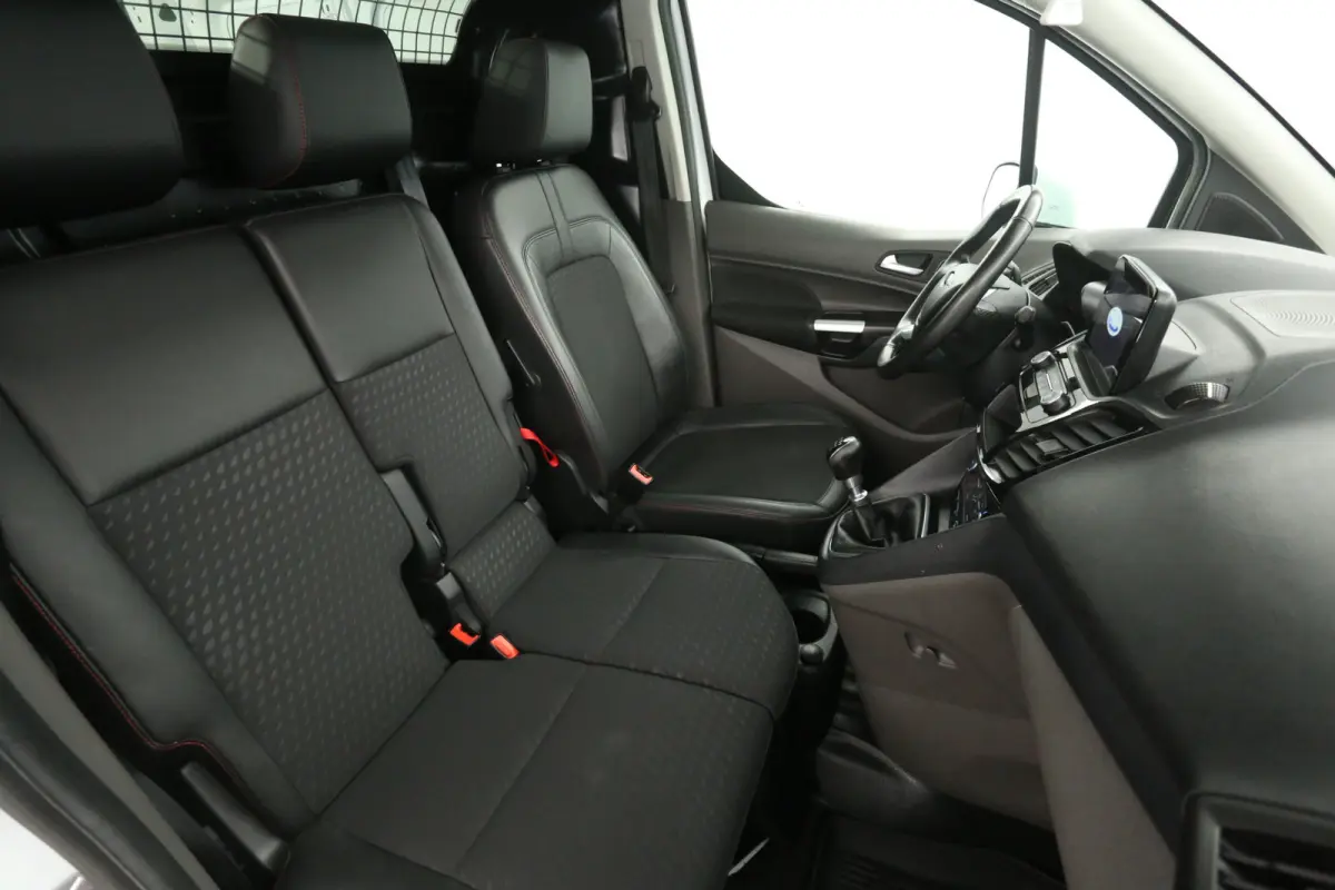 1.5 TDCI 120PK Sport | 3 Zits | Clima | Camera | Cruise | Bi-Xenon | Carplay | Navi | Parkeersens.