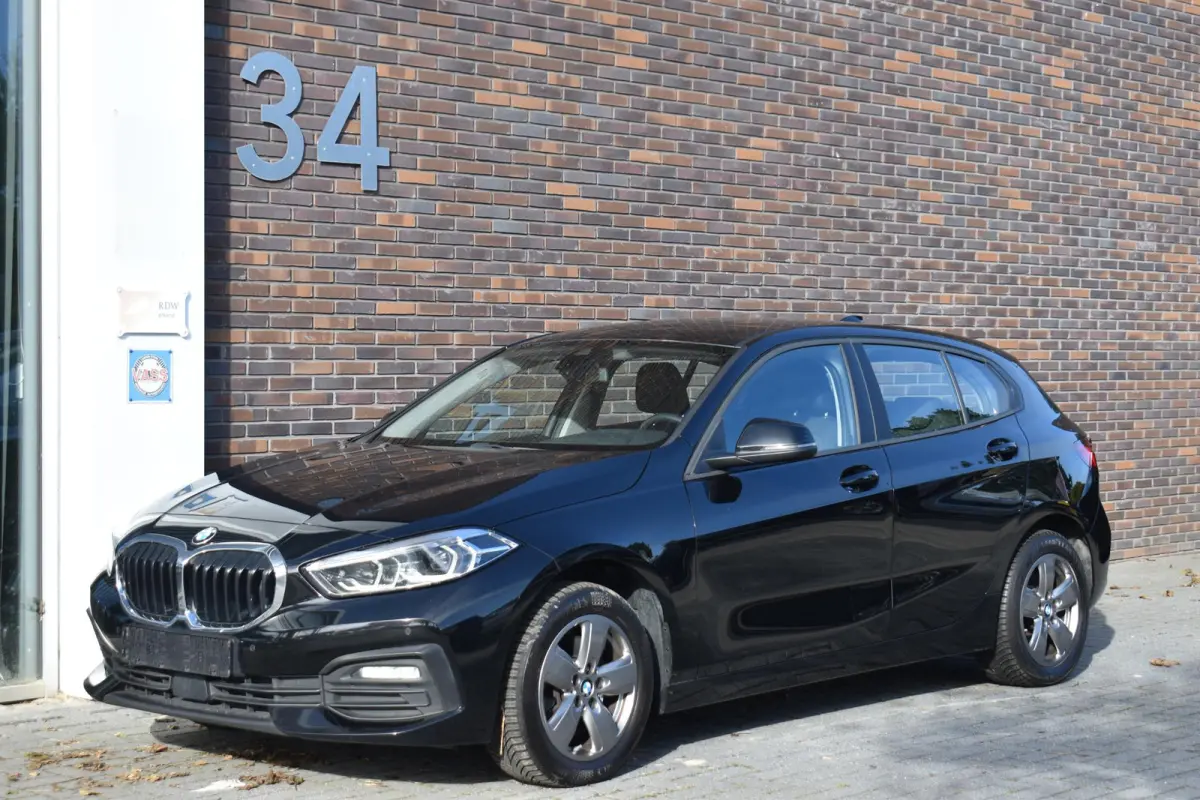 118i