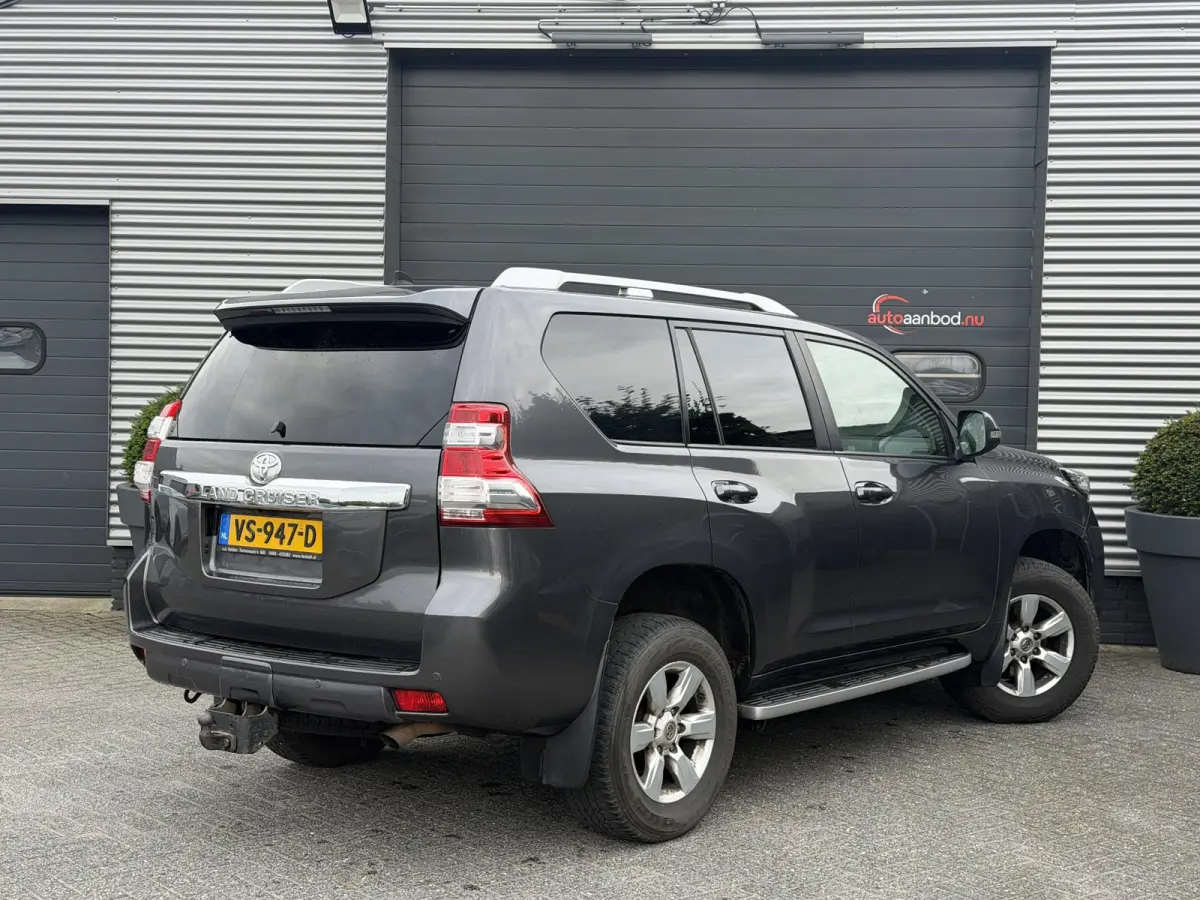 2.8 D-4D-F VX Blind Van | Navigatie | Camera | DAB | Trekhaak |