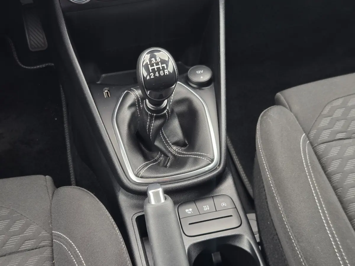 1.0 EcoBoost Titanium | Apple Carplay | Stoel- stuurverw. | Climate control | Cruise control