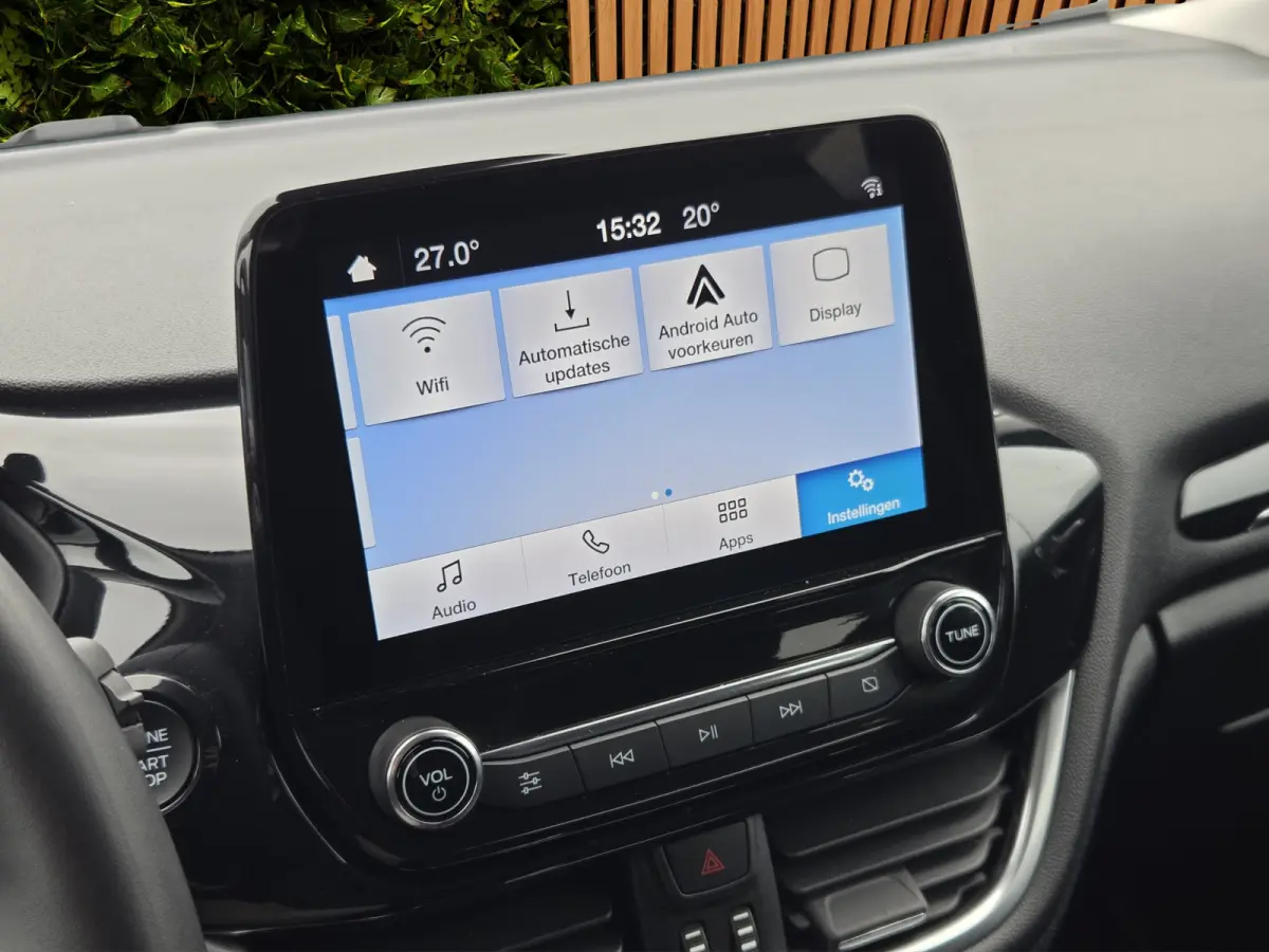 1.0 EcoBoost Titanium | Apple Carplay | Stoel- stuurverw. | Climate control | Cruise control
