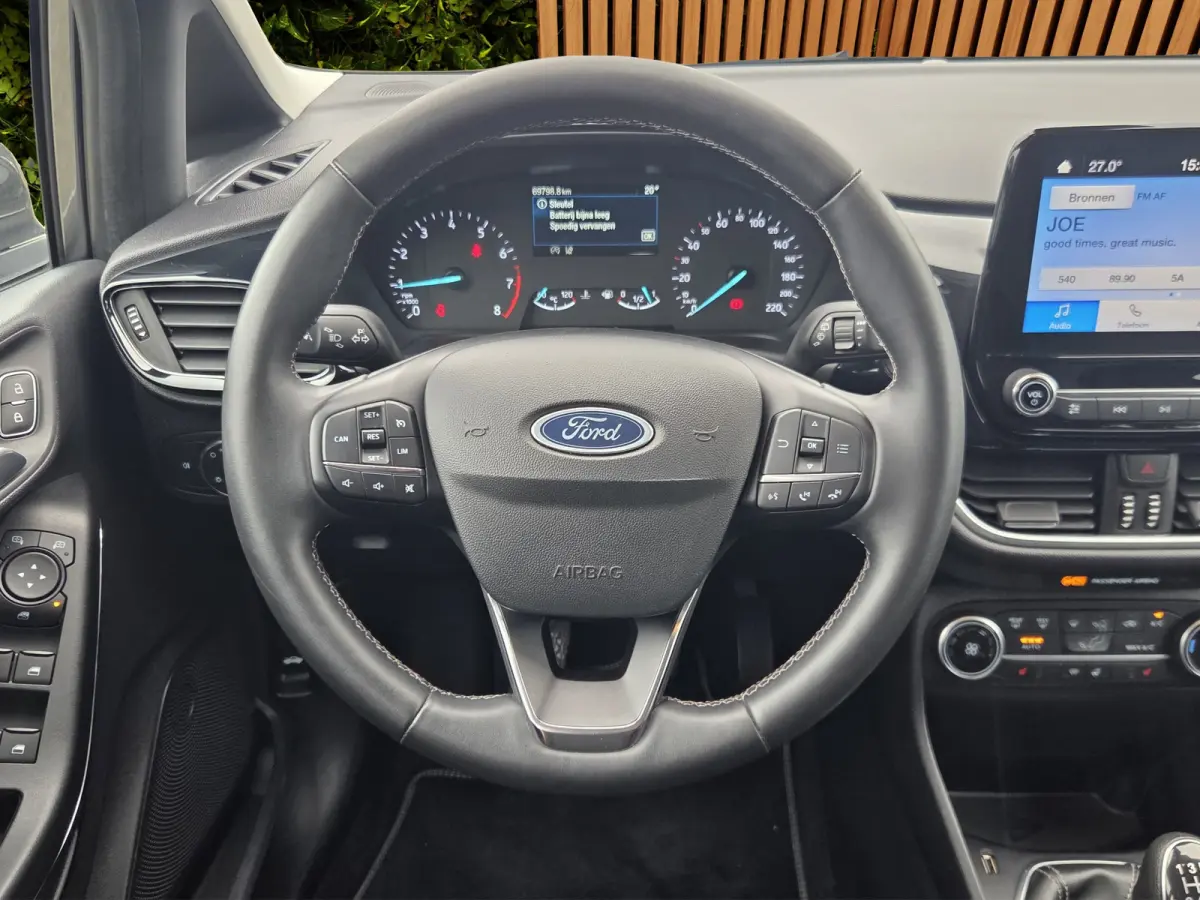 1.0 EcoBoost Titanium | Apple Carplay | Stoel- stuurverw. | Climate control | Cruise control