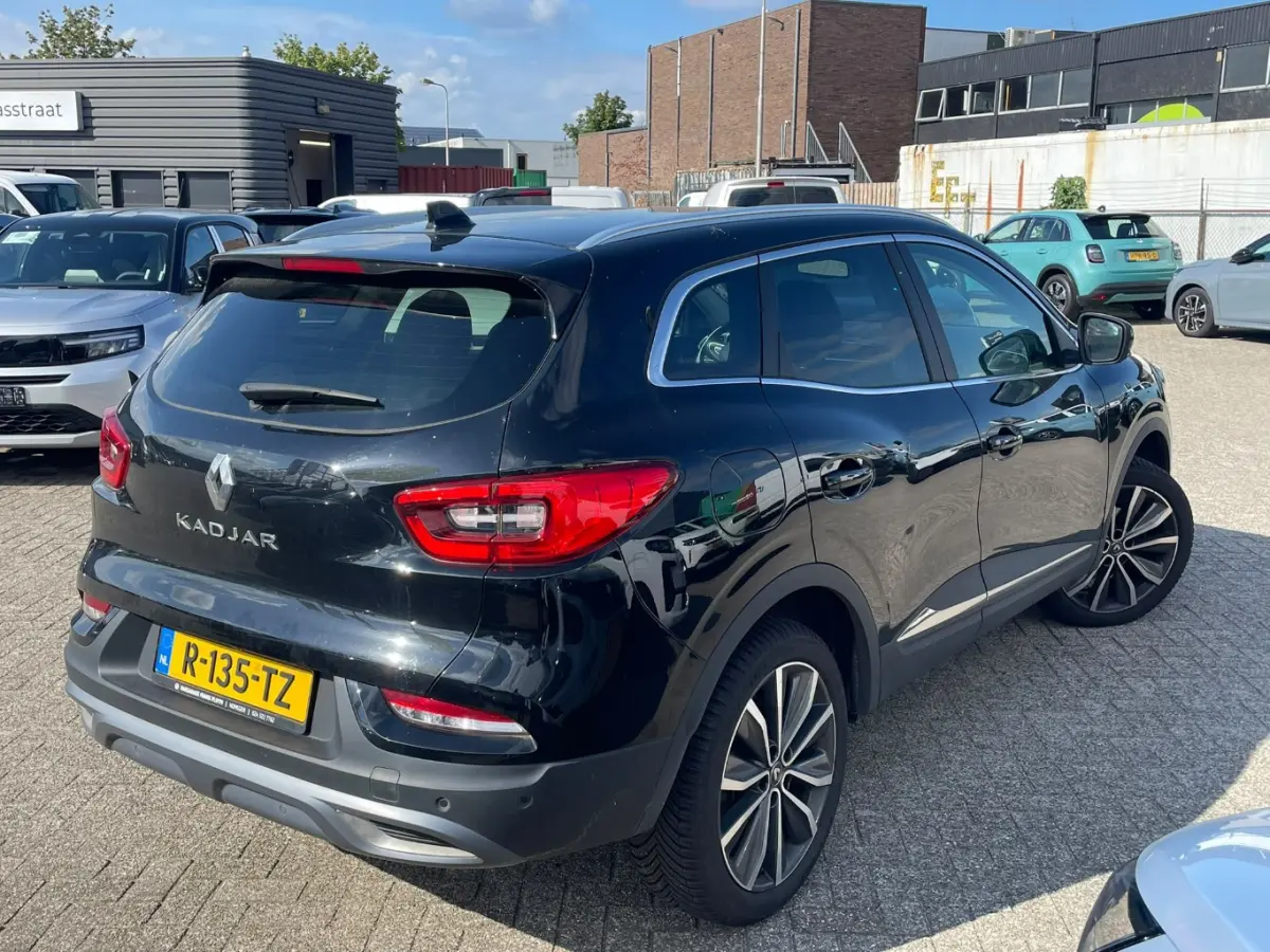 1.3 TCe Automaat Black Edition l Camera l LED l Cr Control l Side Assist l Half Leder l Navigatie l